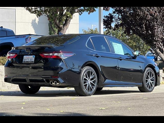 2022 Toyota Camry SE