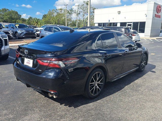 2022 Toyota Camry SE