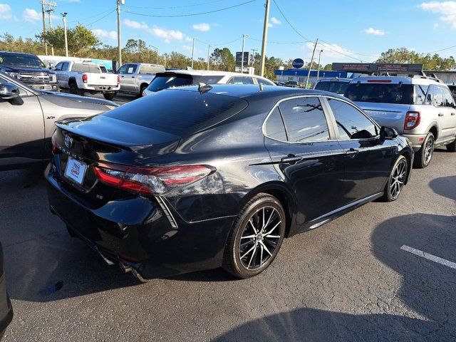 2022 Toyota Camry SE