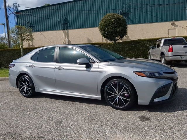 2022 Toyota Camry SE