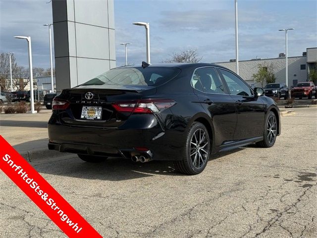 2022 Toyota Camry SE