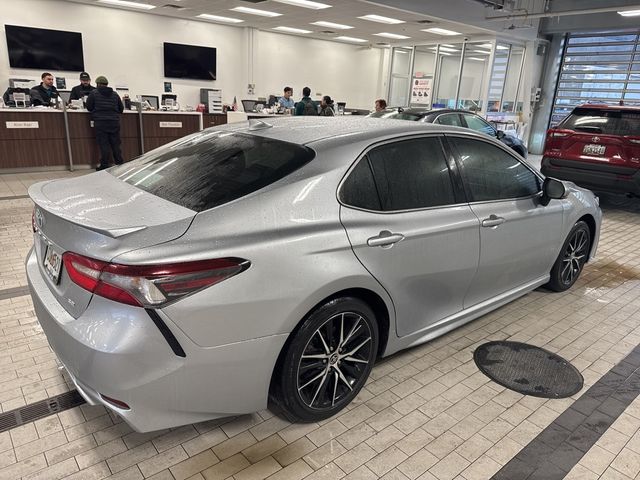 2022 Toyota Camry SE