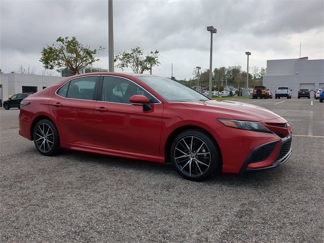 2022 Toyota Camry SE