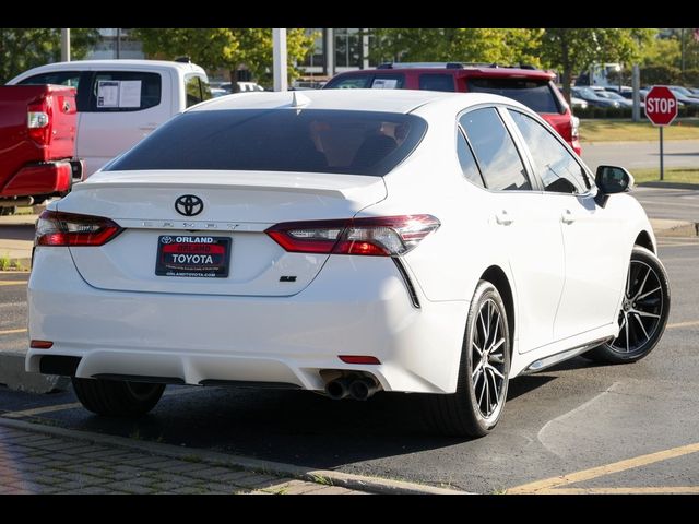 2022 Toyota Camry SE