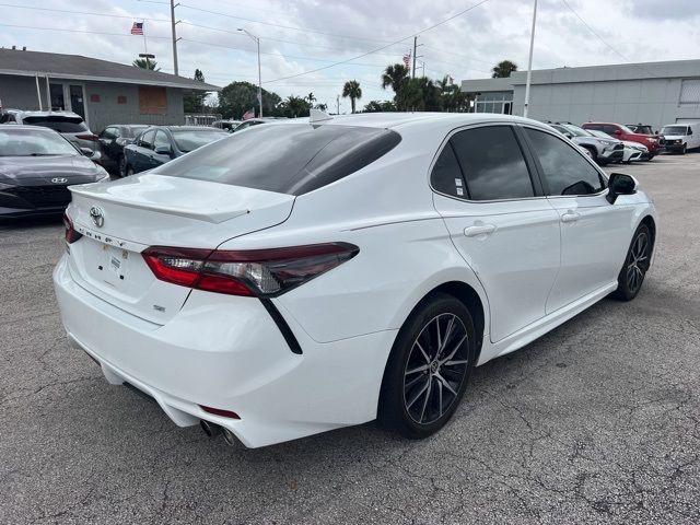 2022 Toyota Camry SE