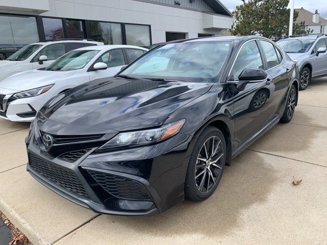 2022 Toyota Camry 