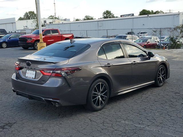 2022 Toyota Camry SE