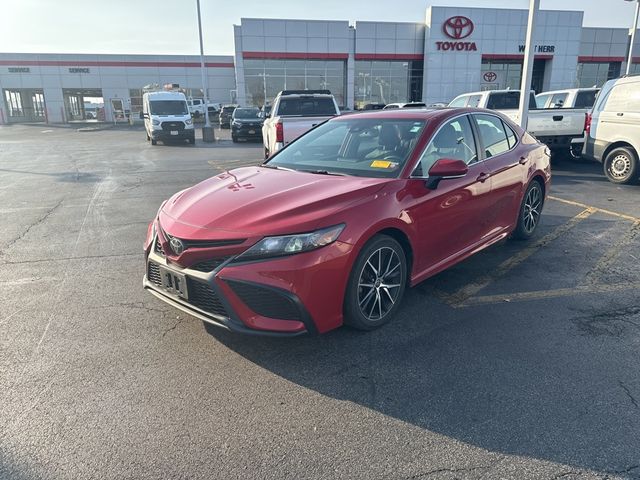 2022 Toyota Camry SE