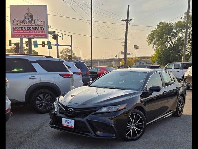 2022 Toyota Camry SE