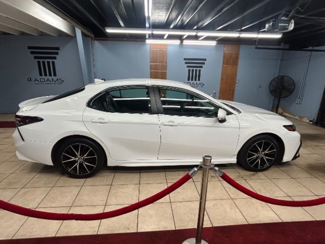2022 Toyota Camry SE Nightshade
