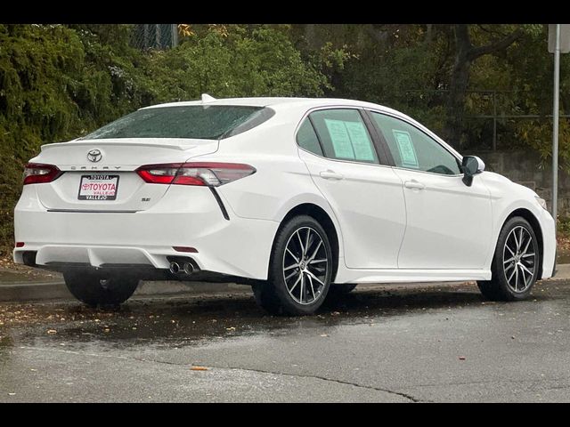 2022 Toyota Camry SE