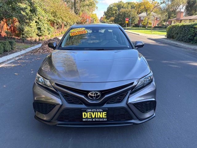 2022 Toyota Camry SE