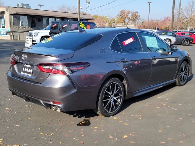 2022 Toyota Camry SE