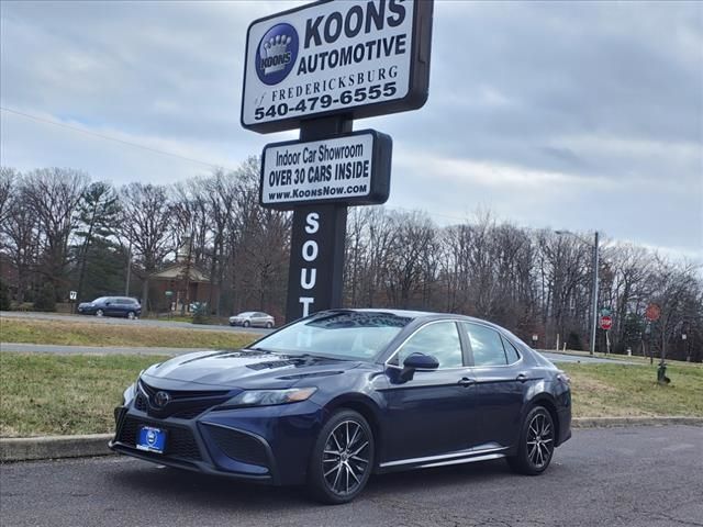 2022 Toyota Camry SE