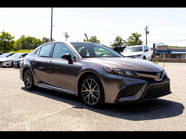 2022 Toyota Camry SE