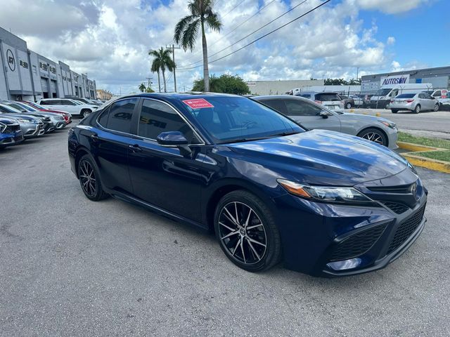 2022 Toyota Camry SE