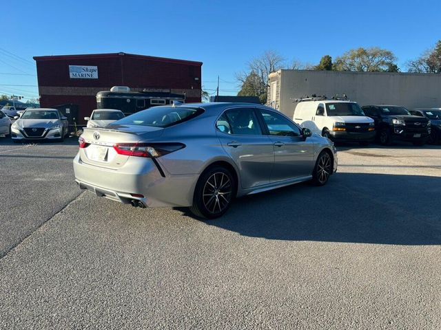 2022 Toyota Camry SE