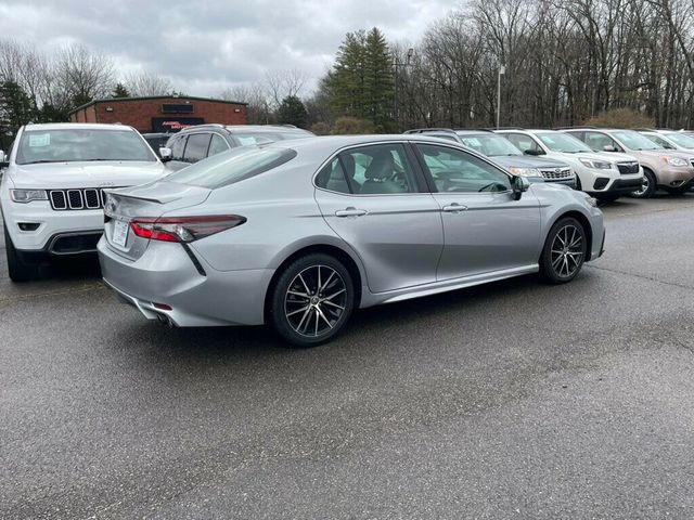 2022 Toyota Camry SE