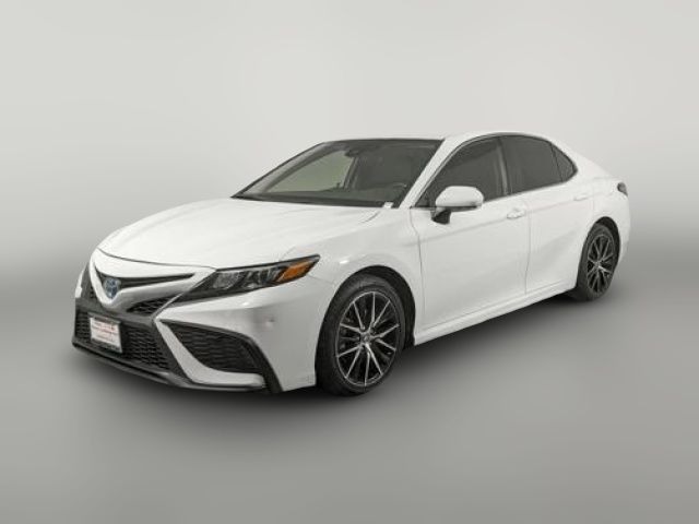 2022 Toyota Camry Hybrid SE