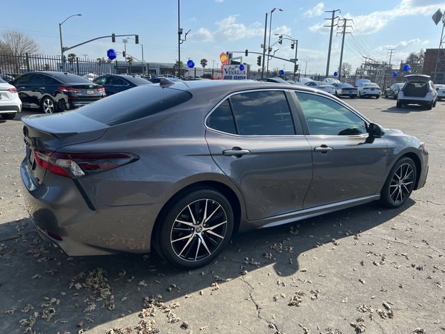 2022 Toyota Camry SE