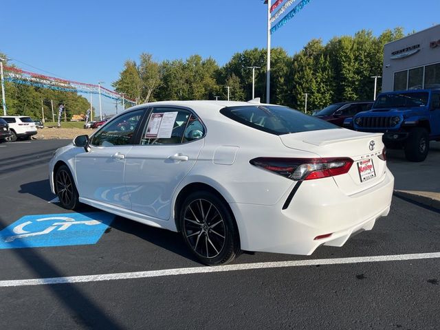 2022 Toyota Camry SE Nightshade