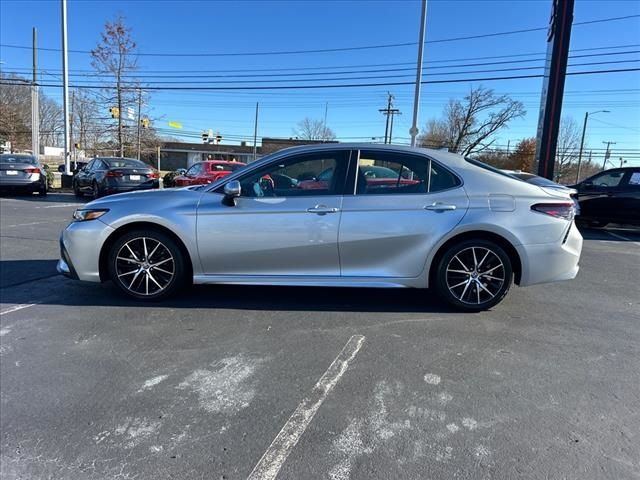 2022 Toyota Camry SE Nightshade