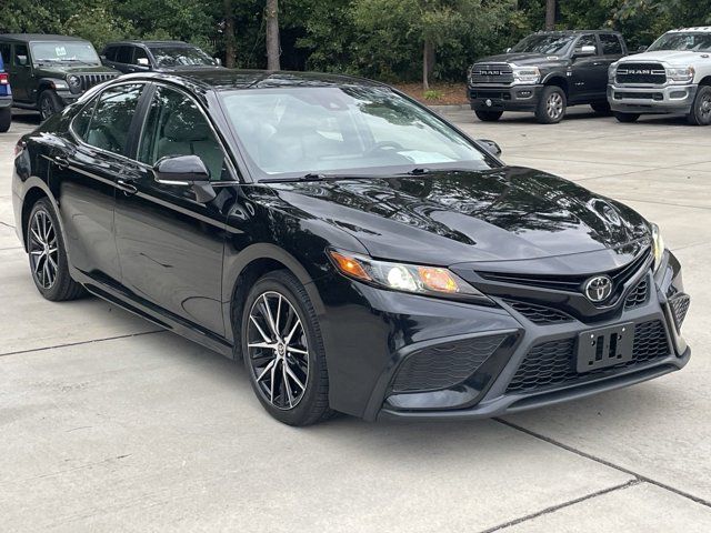 2022 Toyota Camry SE Nightshade