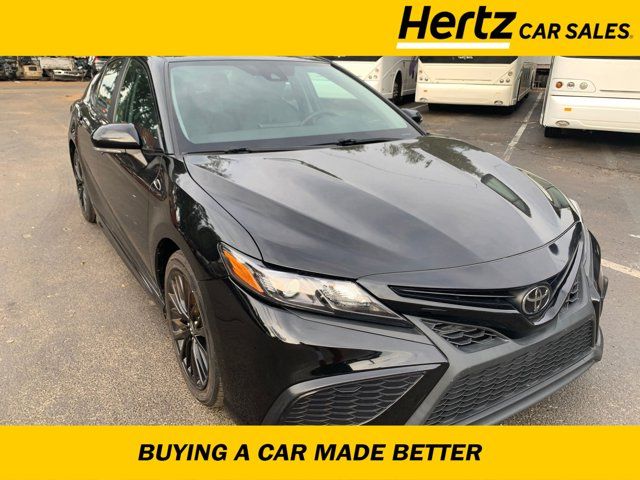 2022 Toyota Camry SE Nightshade