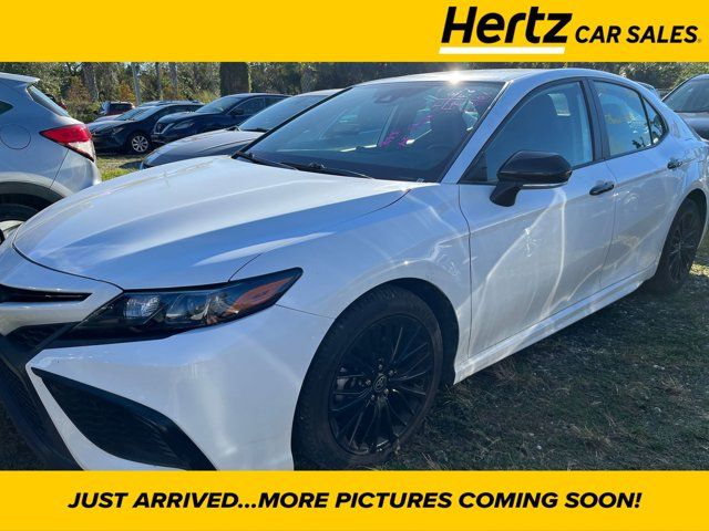 2022 Toyota Camry SE Nightshade