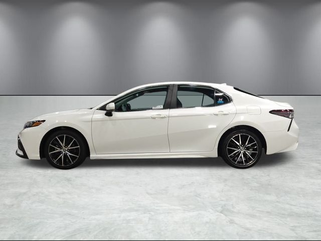 2022 Toyota Camry SE Nightshade