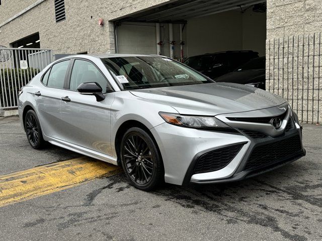 2022 Toyota Camry SE Nightshade