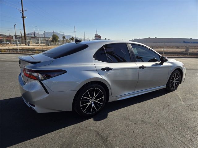 2022 Toyota Camry SE