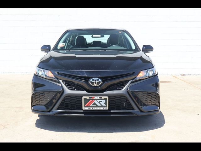 2022 Toyota Camry SE Nightshade
