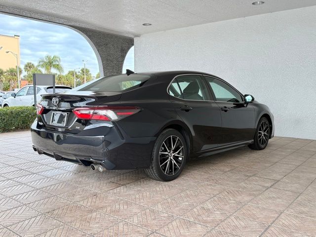 2022 Toyota Camry SE Nightshade