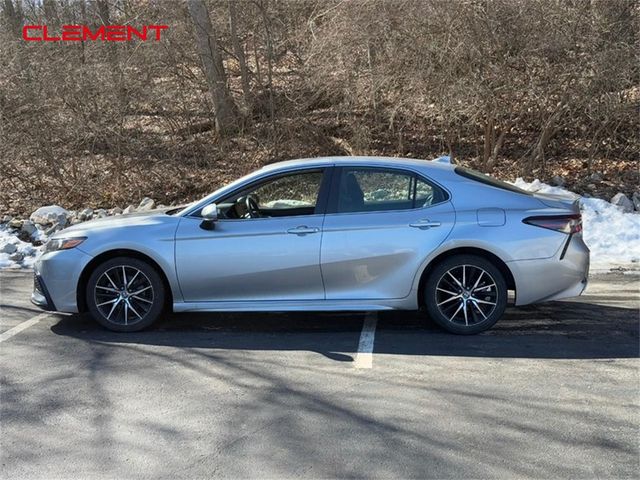 2022 Toyota Camry SE Nightshade