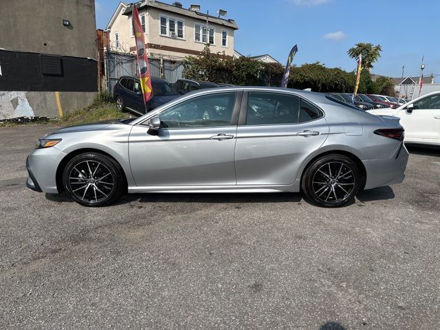 2022 Toyota Camry SE Nightshade