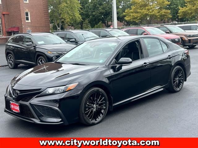 2022 Toyota Camry SE Nightshade