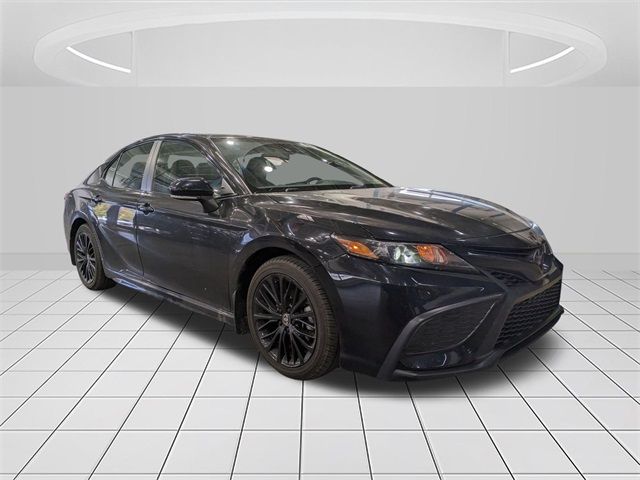 2022 Toyota Camry SE Nightshade