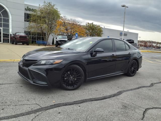 2022 Toyota Camry SE Nightshade