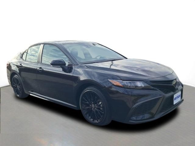 2022 Toyota Camry SE Nightshade