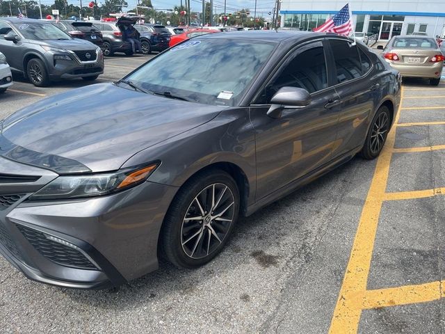 2022 Toyota Camry SE Nightshade