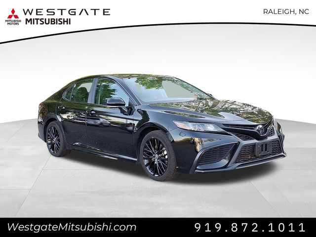 2022 Toyota Camry SE Nightshade