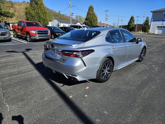 2022 Toyota Camry SE Nightshade