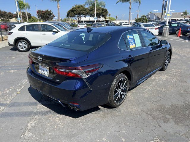 2022 Toyota Camry SE