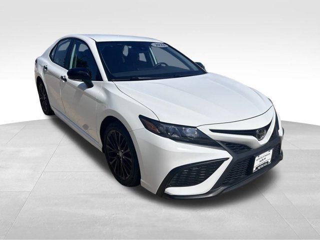 2022 Toyota Camry SE Nightshade