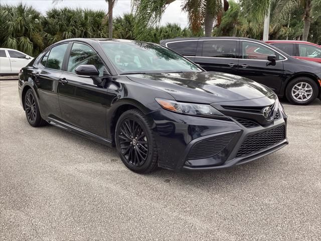 2022 Toyota Camry SE Nightshade