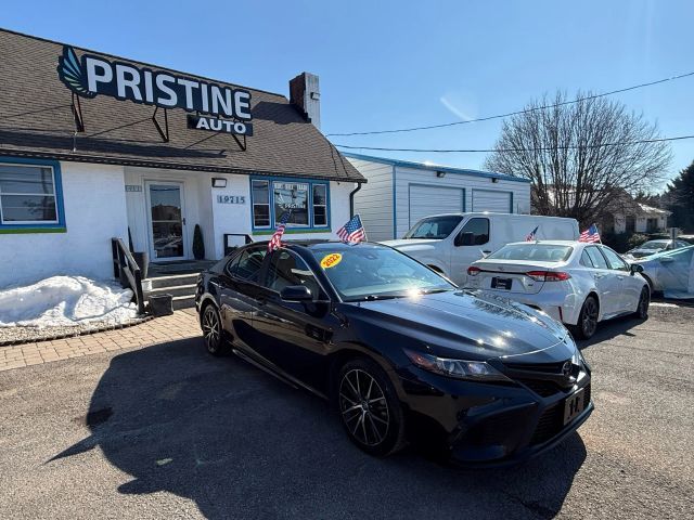 2022 Toyota Camry SE Nightshade