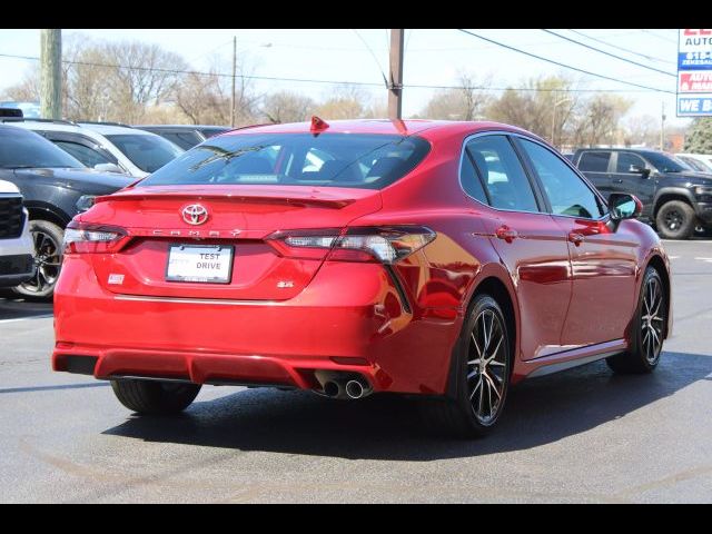 2022 Toyota Camry SE