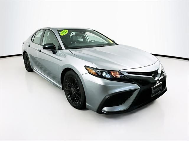 2022 Toyota Camry SE Nightshade