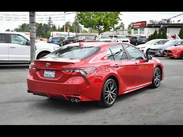 2022 Toyota Camry SE